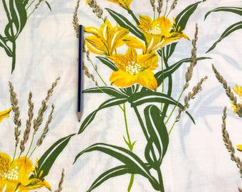 Large Scale Floral Vintage King Flat Sheet Yellow Daylilies JP Stevens Botanical