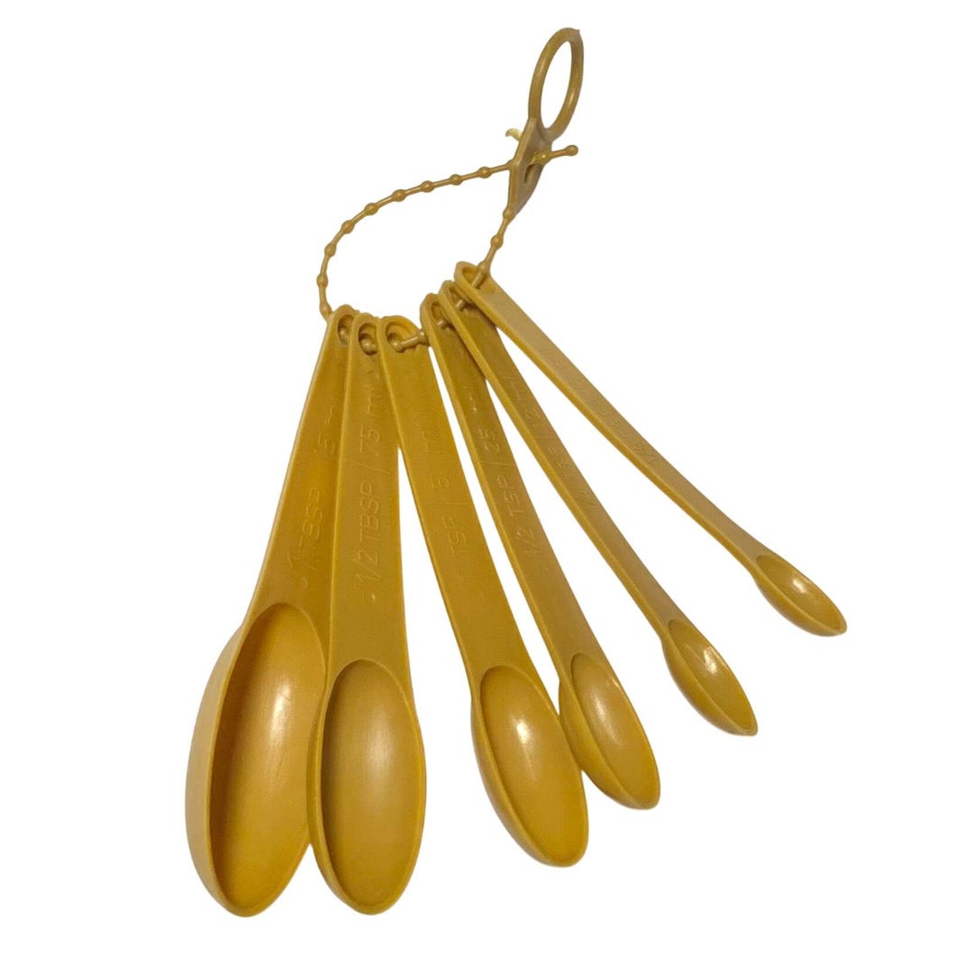 Spoon Stack Vintage Stacking Measuring Spoons Harvest Gold 70s Vintage Butterscotch ...