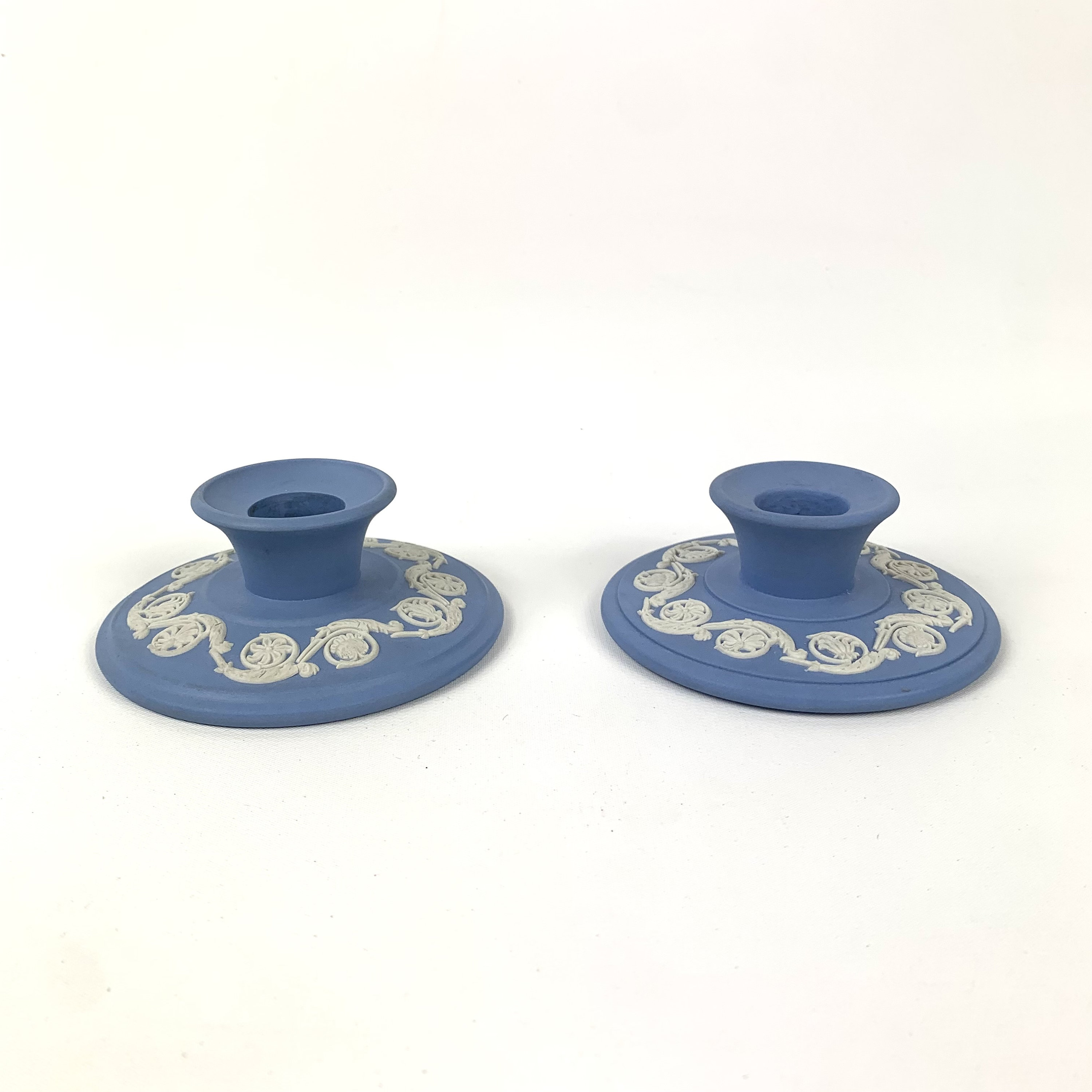 ウェッジウッドブルージャスパーウェアの素焼き陶器キャンドルホルダー