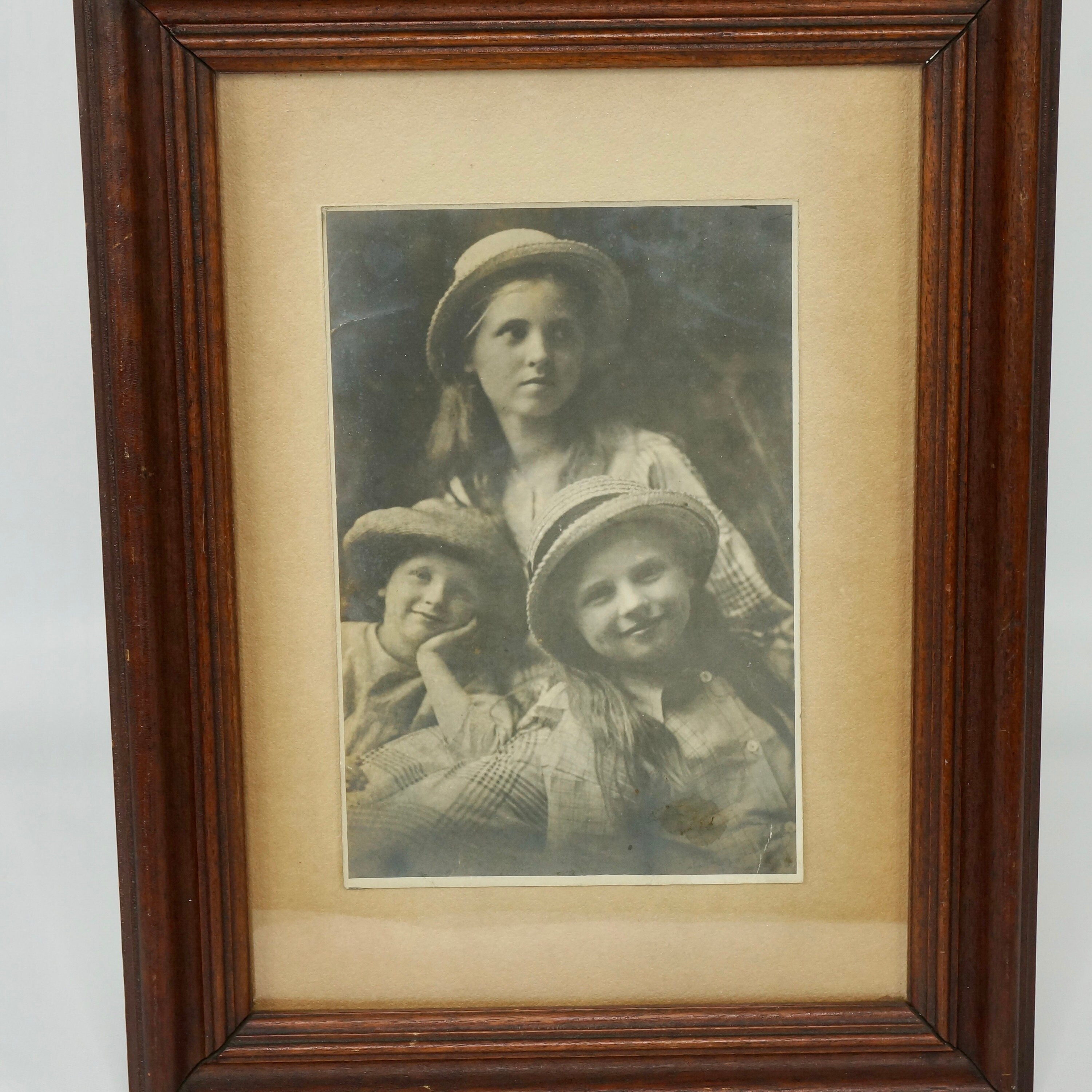 ビクトリア朝時代の三姉妹のオリジナル写真（額入り、アンティーク