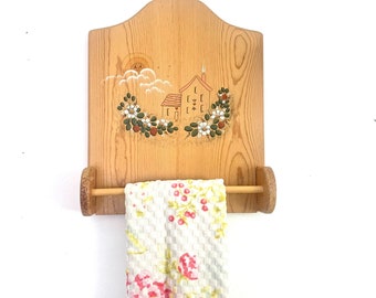 Hand Painted Wall Mount Towel Holder Bathroom or Kitchen 90s vintage