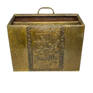 Hammered Brass Magazine Rack LP Book Storage basket Colonial Image