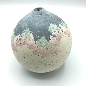 90s Vintage Bisque Finish Onion Orb Shape Bud Vase Pastel Gray Pink
