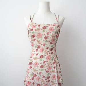 Vintage Y2K cream floral cami dress with crossed back straps. Vintage occasion summer dress. Vintage 2000&#39;s dress. Tea dress. Size UK 12.