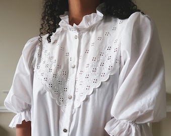 Vintage white embroidered blouse. Vintage broderie anglaise blouse with half puff sleeves. Vintage 80's cut work embroidery blouse.
