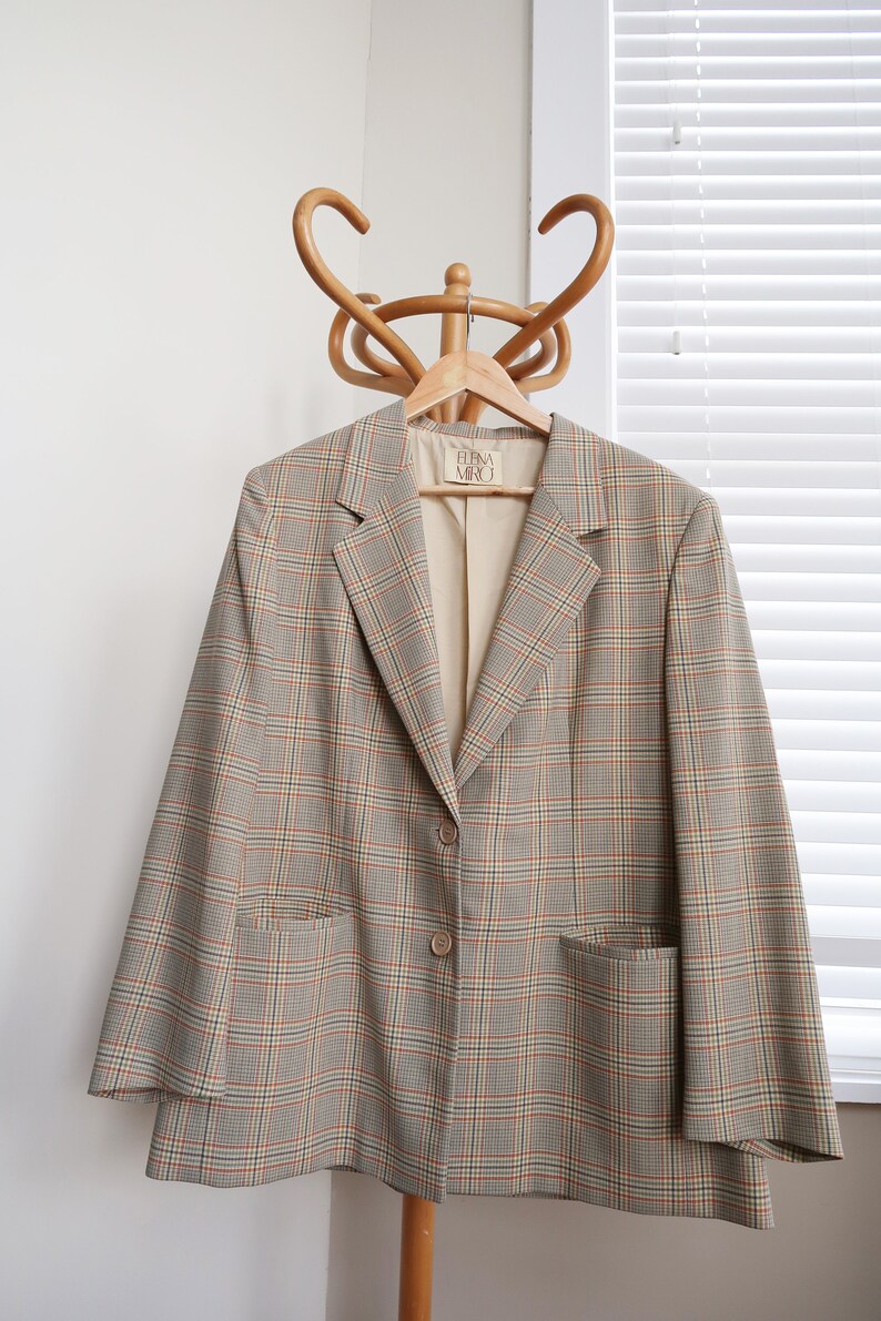 80's new wool lightweight check blazer with pretty check. Vintage check blazer. Heritage check unisex blazer. image 5