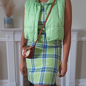 Vintage 'Betty Barclay' cropped puffer Gilet UK 12/14. Vintage Sleeveless puffer jacket in green. Vintage green gilet. image 5