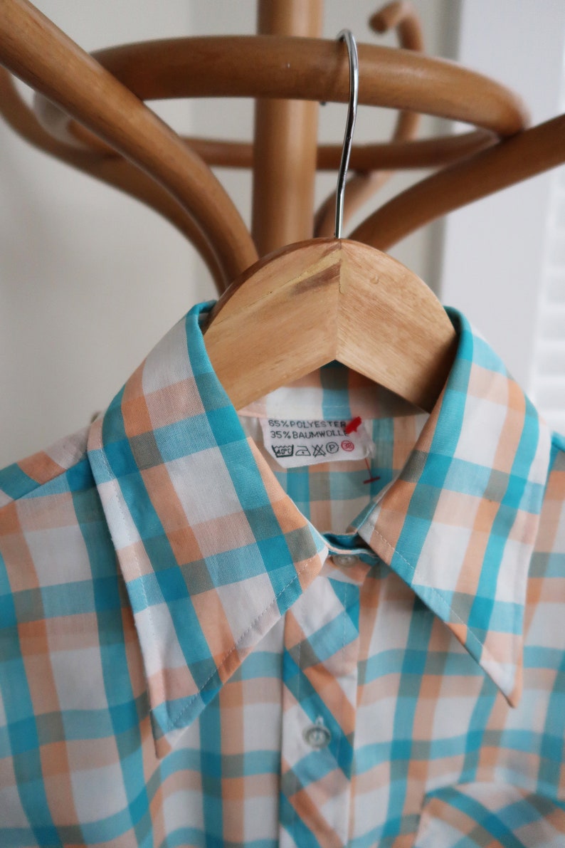 Vintage sleeveless check shirt blouse. Vintage 70's sleeveless gingham shirt. Floral cotton mix woven check blouse. image 7