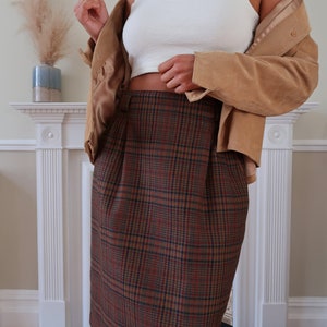 Vintage brown check wool skirt UK 12-14. Vintage 80s St.Michael checked wool skirt. Vintage pencil skirt in check. image 2