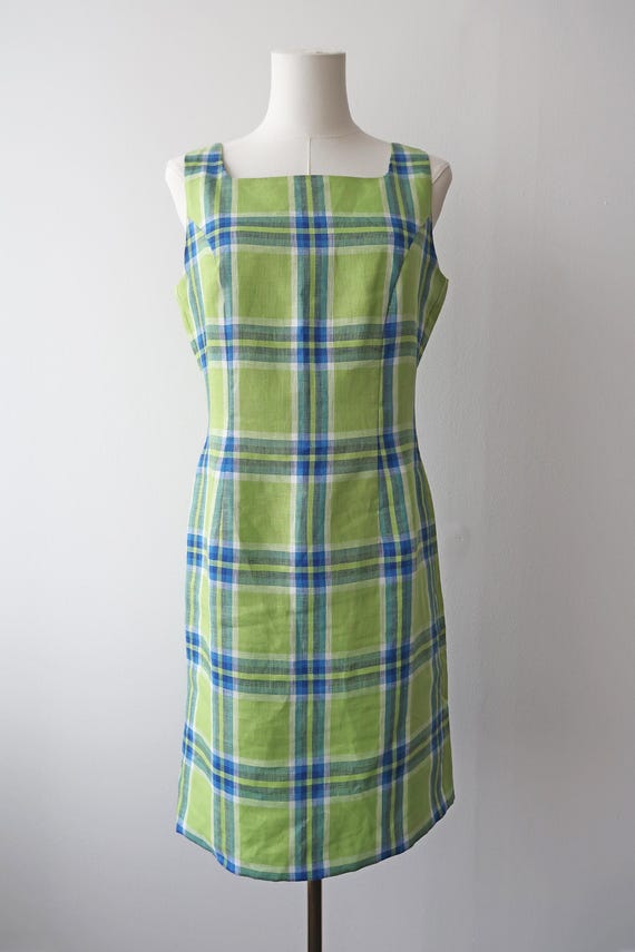 green emerald velvet dress From The Heart Kelly Green Shift Dress – Shop the Mint main image 0