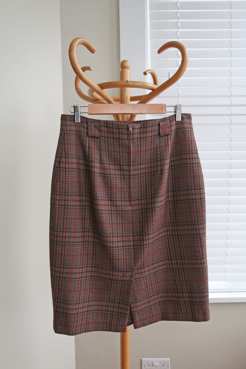 Vintage brown check wool skirt UK 12-14. Vintage 80s St.Michael checked wool skirt. Vintage pencil skirt in check. image 9