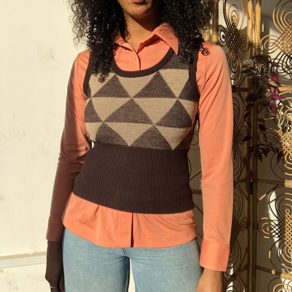 Vintage 70s sleeveless tank top. Vintage brown sle