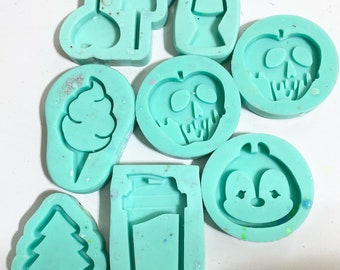 Personal resin pieces destash LOT 25