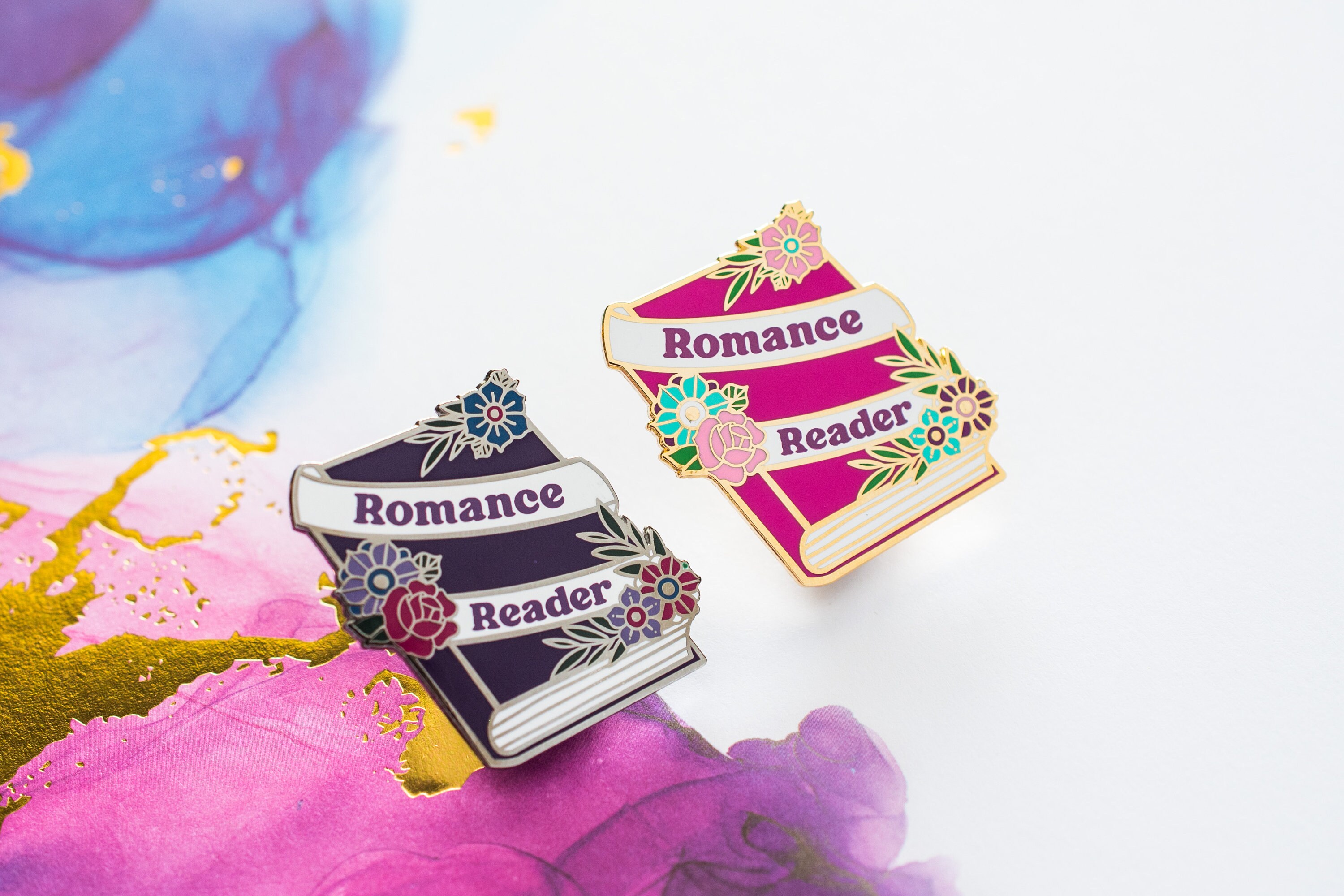 Romance Reader Pin - Book Pin - Etsy