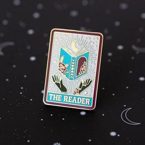 The Reader Pin - Gold Plated