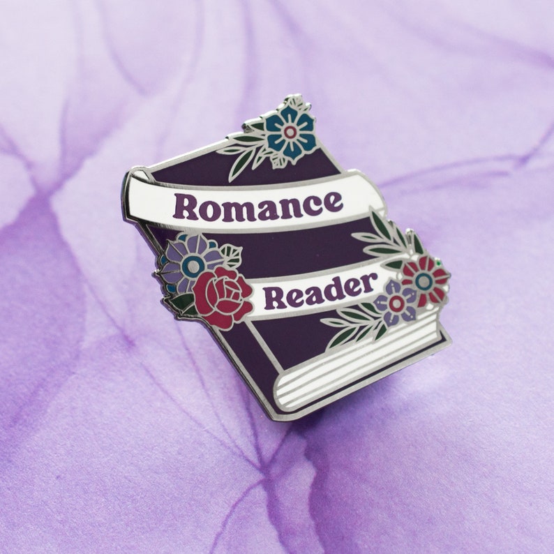 Romance Reader Pin - Book Pin - Etsy