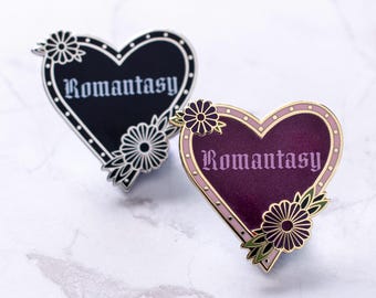 Gothic Hearts of Readers Pin - Romantasy