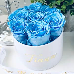Personalized Preserved Roses Round Box: Elegant Home Decor Gift