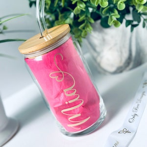 Personalisierter Glasbecher mit Strohhalm, Glasbierdosenbecher, Glasbecher mit Bambusdeckel, personalisierte Brautpartygeschenke