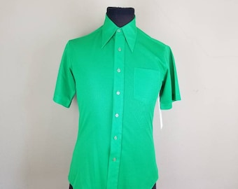 70s green shirt, butterfly collar,  mens, nylon and polyester,  small 14.5