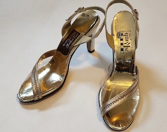 7 1/2 80s slingback clear and gold sandals, gold heels, Cinderella, new deadstock,  never worn, gold pumps, peep toe, rhinestone trim