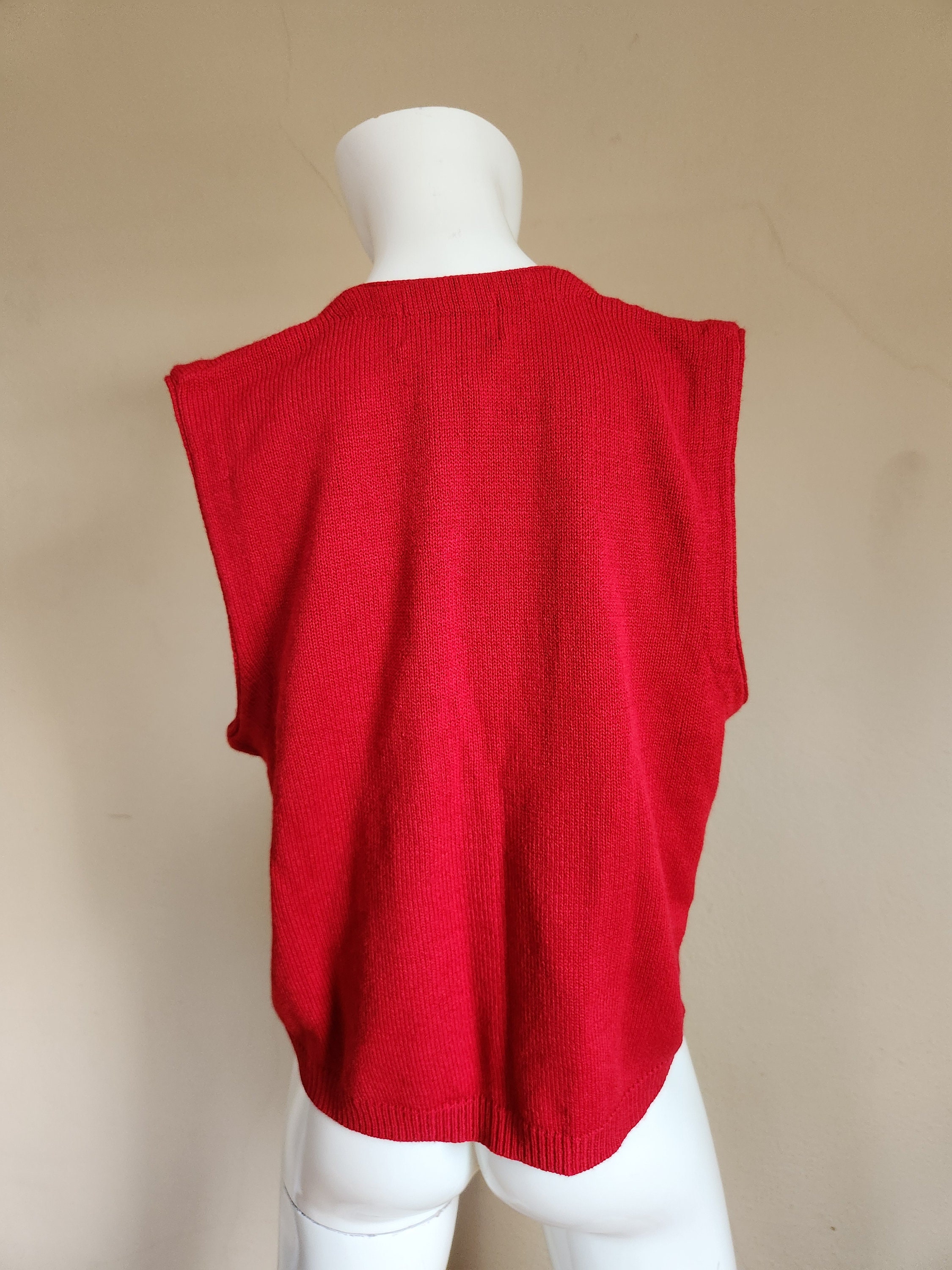 90s Vest, M Sag Harbor, Dark Red With Gold Buttons, Red 90s Vest, M Sag Harbor, Dark Red With Gold Buttons, Red