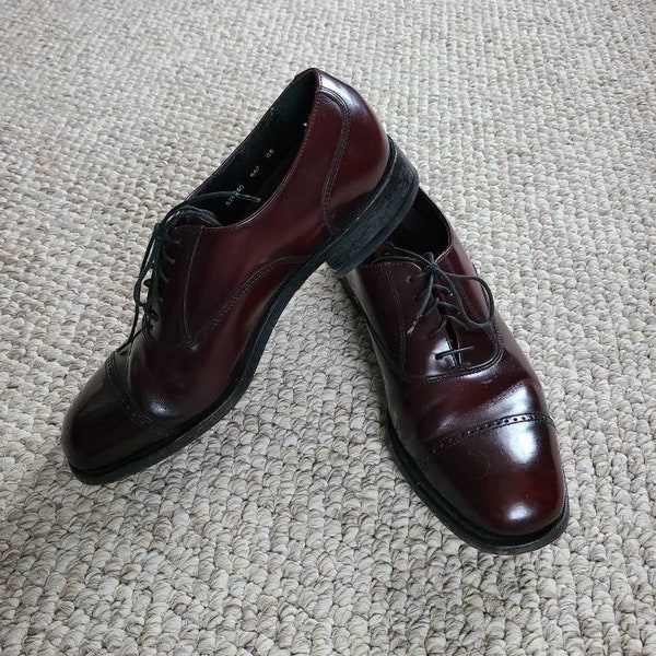 Vintage oxfords, mens shoes, 9 1/2, oxblood, maroon, leather soles, Florsheim