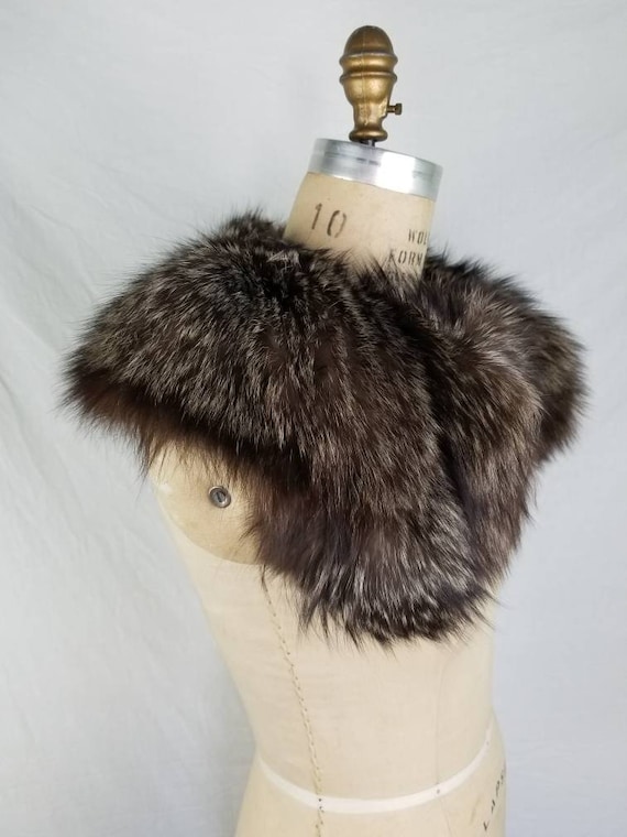 Fantastic real fur collar wrap raccoon