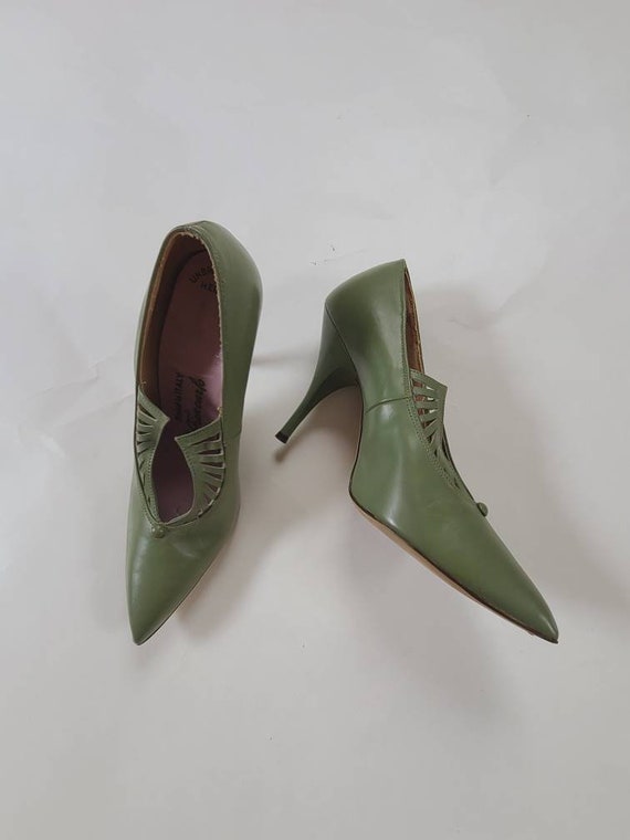 NEW Green 50s stilettos, size 6, sage green, leath