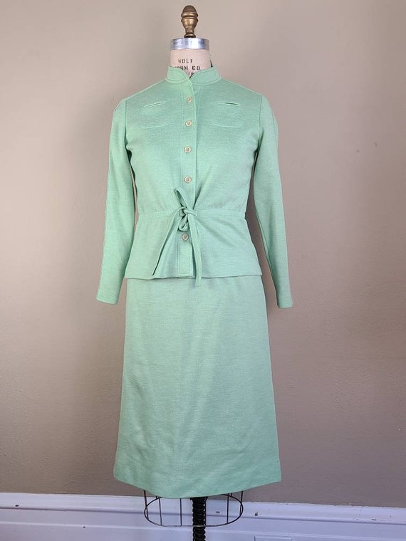 60s 70s Leslie Fay lime green casual suit size 10 - image 2