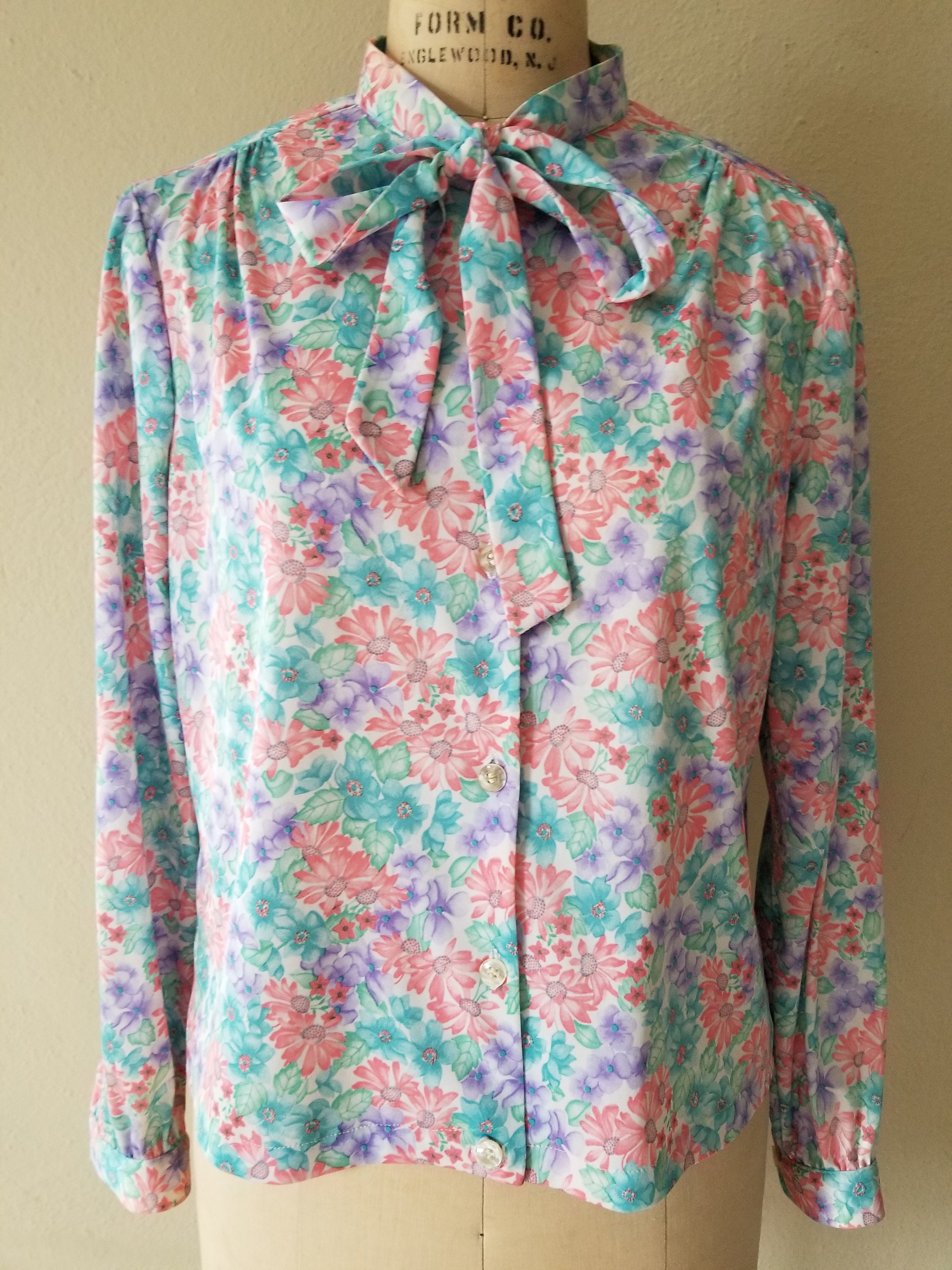 70s-80s Bow Blouse, Ladies Floral Polyester 44 - Etsy