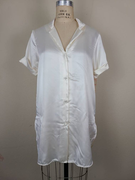 NEW NWT 70s 80s nightgown, ivory, button up sleep… - image 2