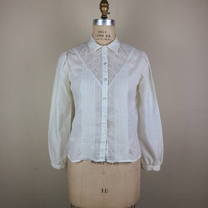 Vintage blouse, Victorian style, off white, lace, pintuck front, medium
