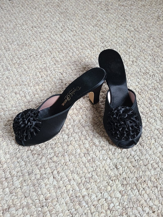 NEW 50s Vintage mules, black satin, size 8, Daniel