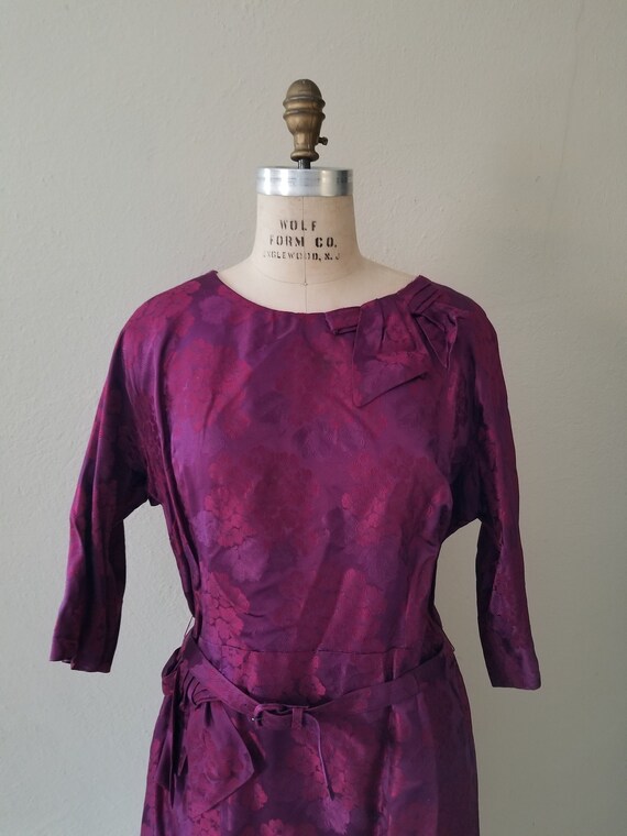 Gorgeous 50s-60s silk XL dress, magenta brocade - image 2