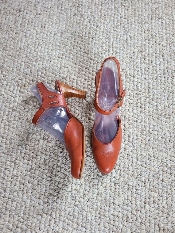 70s 8 heels, 70s shoes, Trotters,  leather heels, 