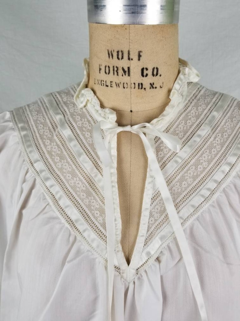 Victorian style medium White nightgown lace
