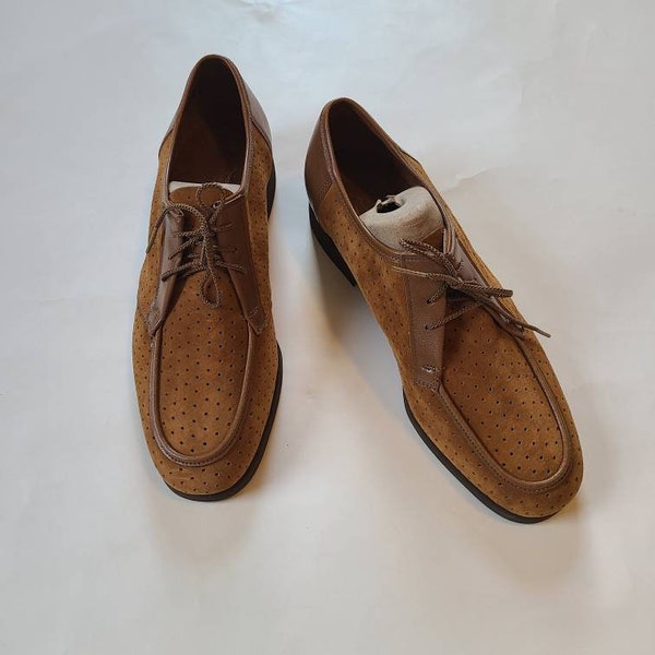 NEW 70s 10 shoes, mens tie shoes,  Hush Puppies, perforated leather