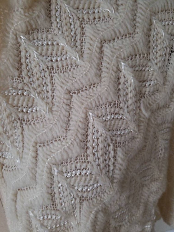 Vintage 50s shawl, cream color - image 4