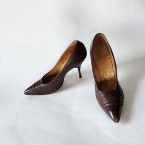 50s stiletto heels, size 6, brown leather, beautiful shoes, leather soles, 3.5&quot; heel