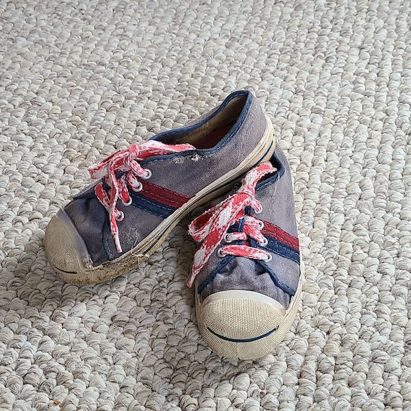 70s toddler shoes, sneakers, tie up, lace up, baby shoes, canvas, size 10 toddler, blue shoes, Kings brand