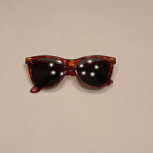 60s sunglasses, large wayfarer style, brown tortoiseshell
