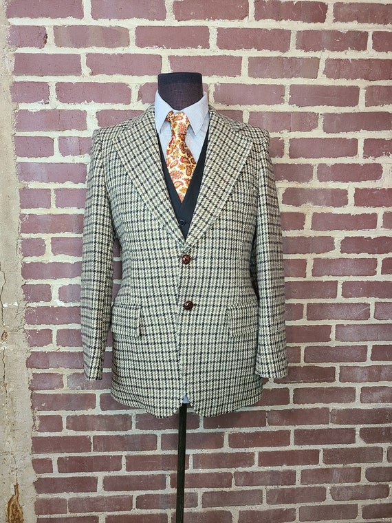 50s 60s Harris Tweed sportcoat, mens wool blazer, leather buttons, 40L,  check, plaid, long, Scotland