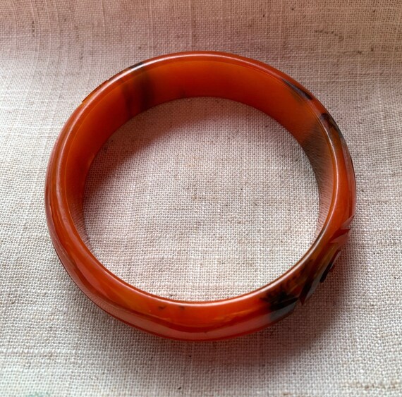 Vintage Carved Bakelite Bracelet,  Marbled Orange… - image 6