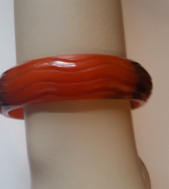 Vintage Carved Bakelite Bracelet,  Marbled Orange… - image 3