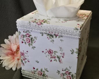 Tissue Box Cover, Shabby Chic Tissue Box Cover, Shabby Chic Decor, Square Linen Tissue Box, Roses Tissue Box Cover, Bathroom Accessories