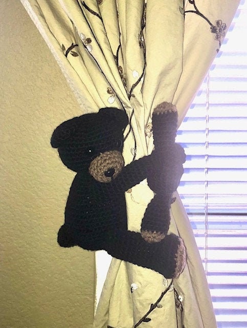 Black Bear Curtain Tie Crochet Pattern