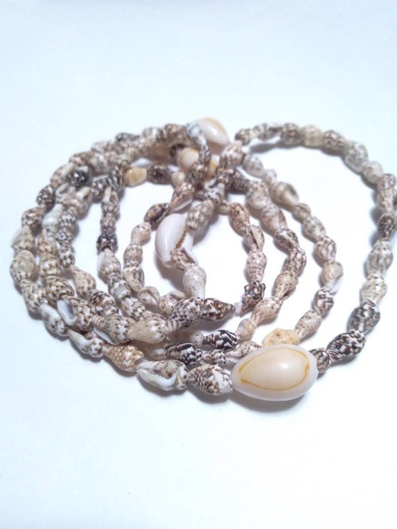 vintage cowrie lei style necklace