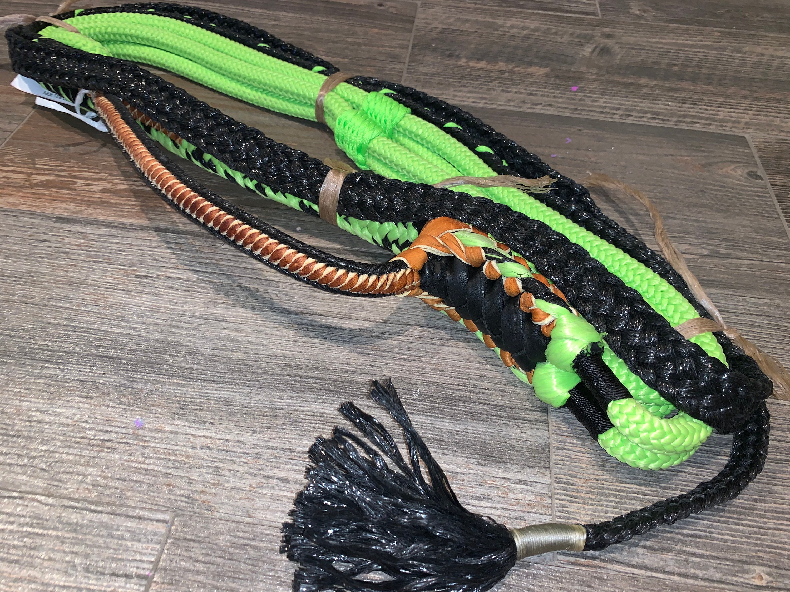 Bull rope Green & Black Pro 9/7 Right Hand 3/4" x 3/4" - Ept Bull Ropes - Bull riding rodeo bull rider 16"