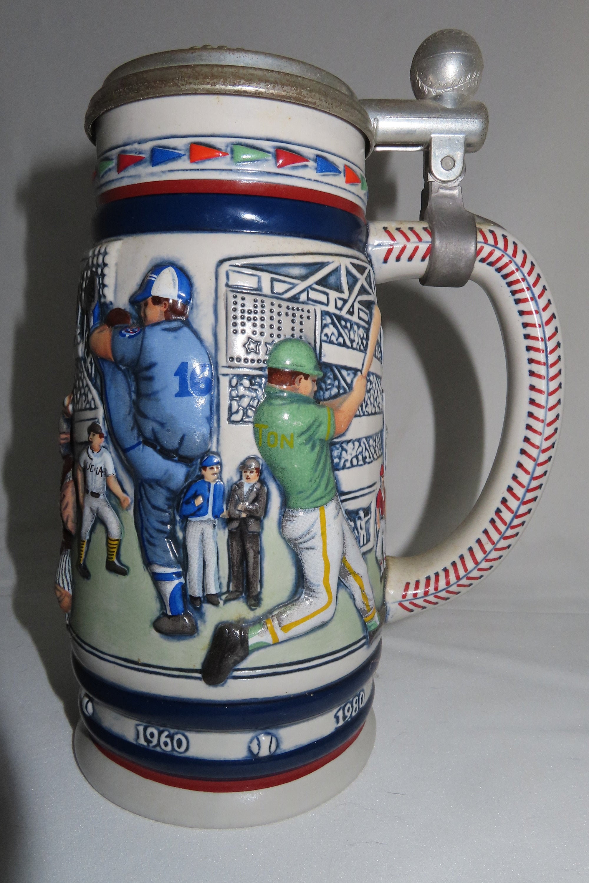 Vintage 1984 AVON 316040 Ceramic-Great American Baseball-Handled Lidded BEER STEIN Mug